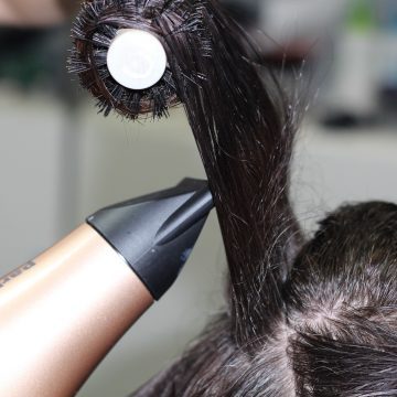 How to Blow Dry Your Hair The Best Way